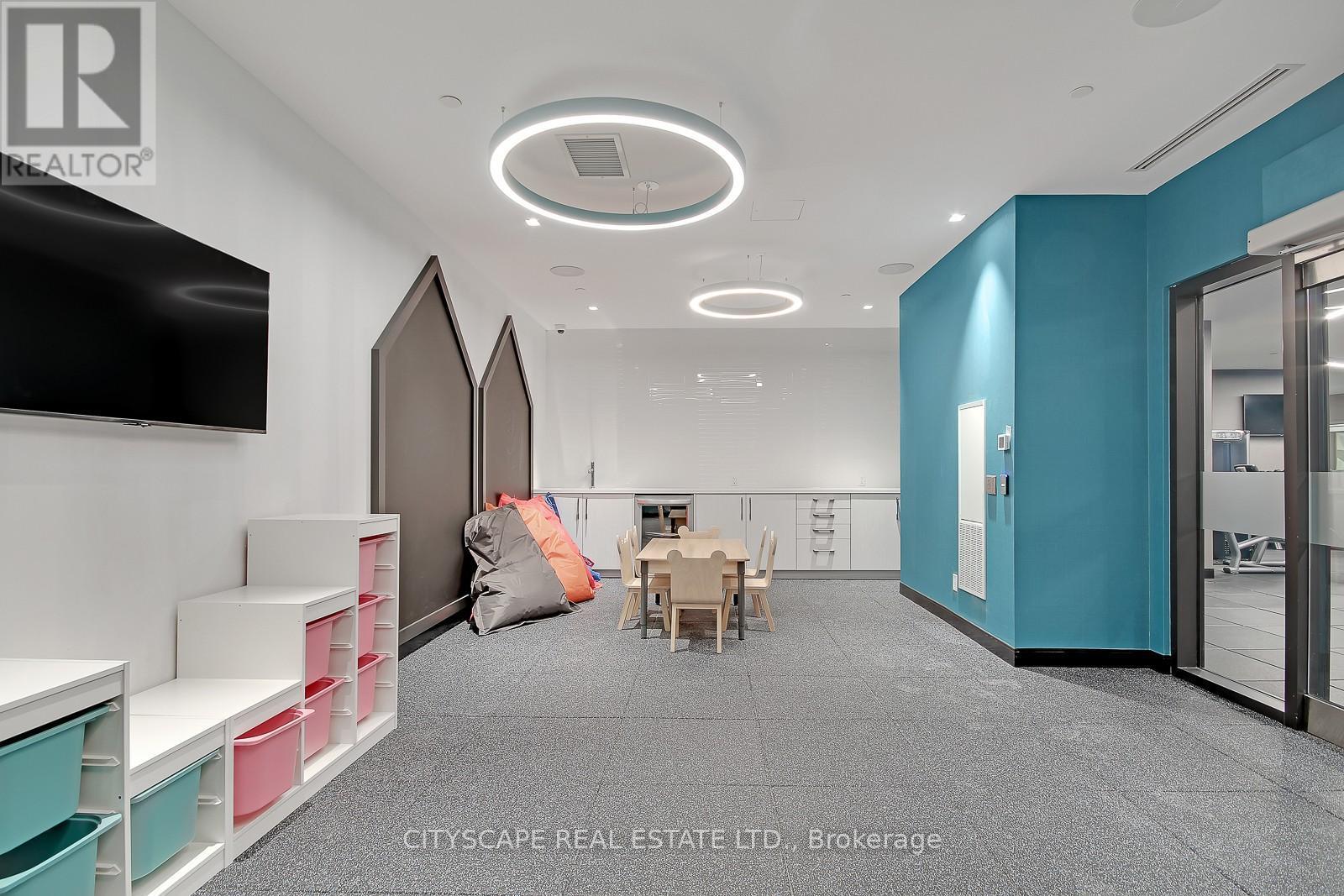 617 - 286 Main Street, Toronto, ON - Indoor Photo Showing Other Room