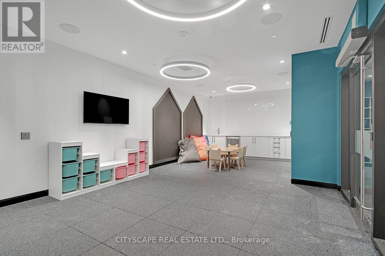 617 - 286 Main Street, Toronto, ON - Indoor Photo Showing Other Room