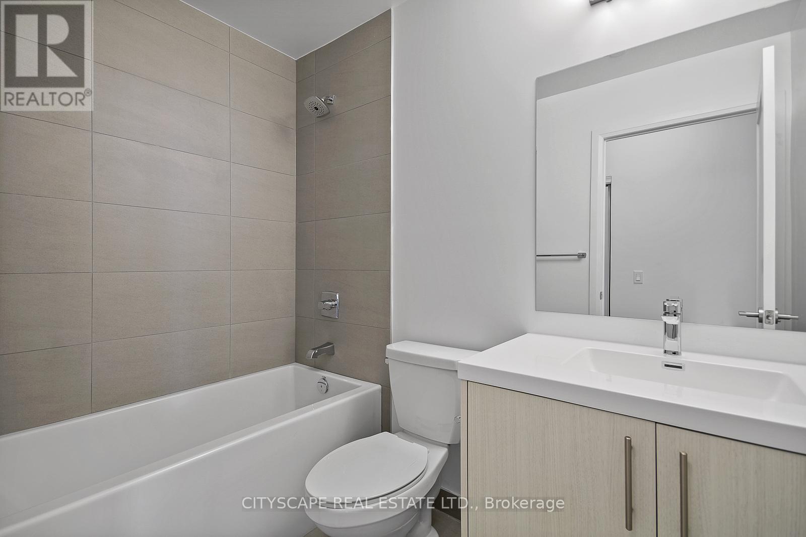 617 - 286 Main Street, Toronto, ON - Indoor Photo Showing Bathroom