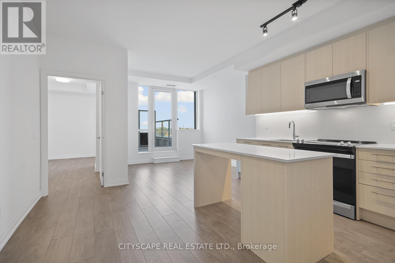 617 - 286 Main Street, Toronto, ON - Indoor Photo Showing Kitchen