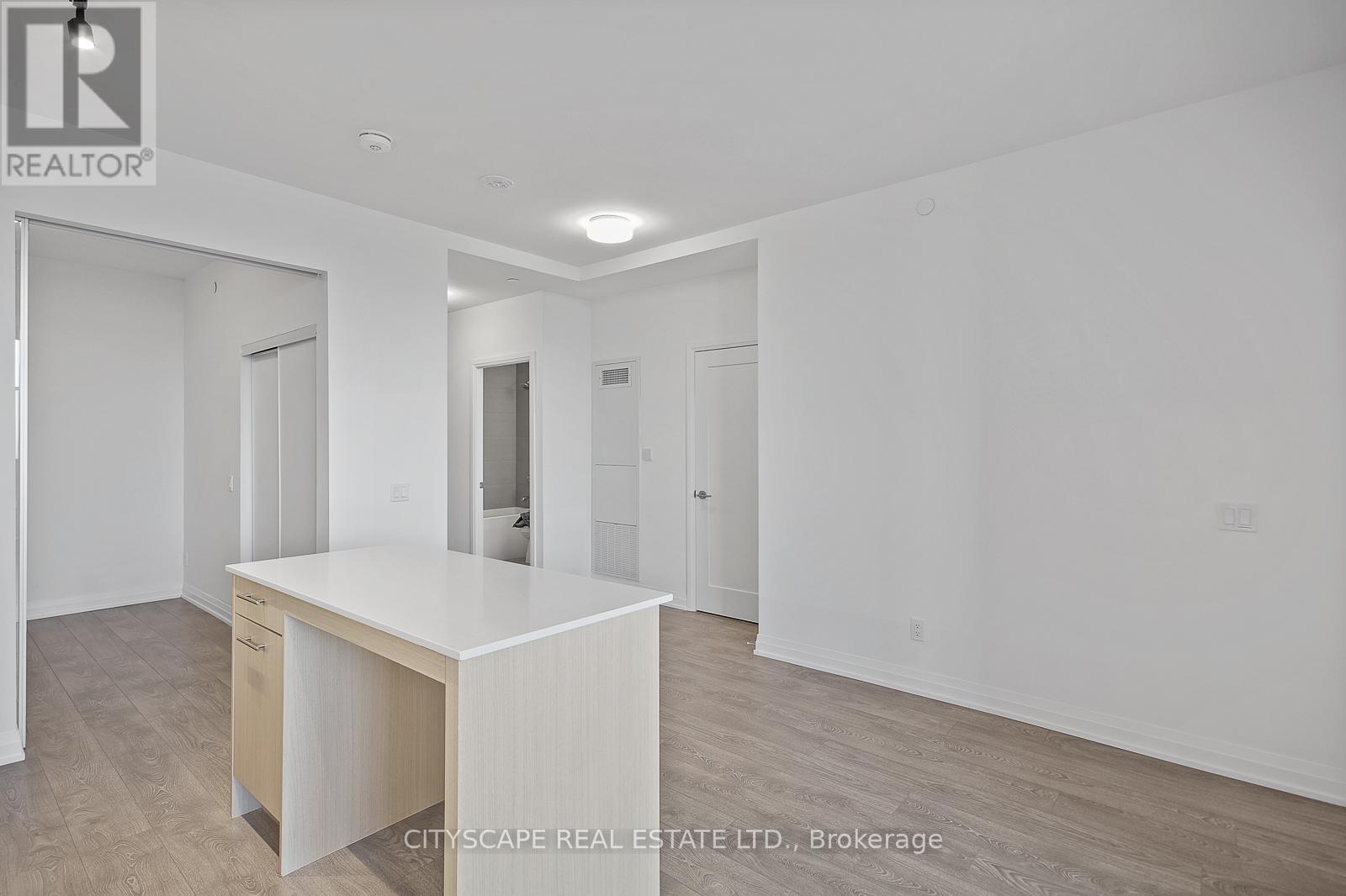 617 - 286 Main Street, Toronto, ON - Indoor Photo Showing Other Room