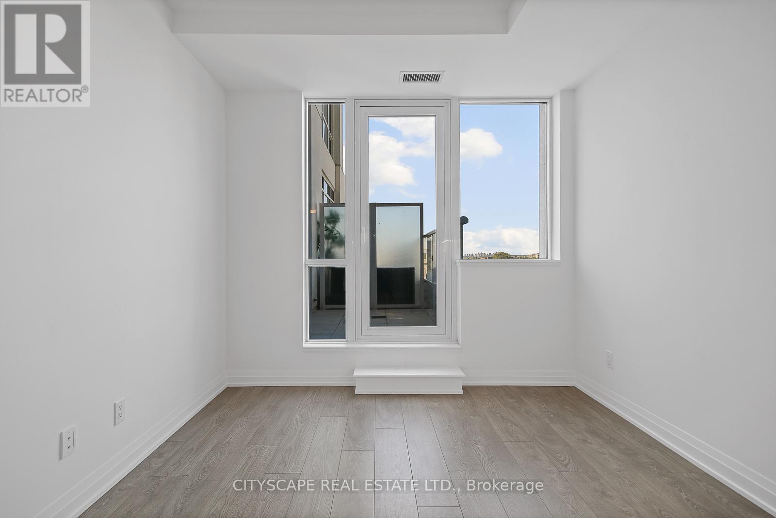 617 - 286 Main Street, Toronto, ON - Indoor Photo Showing Other Room