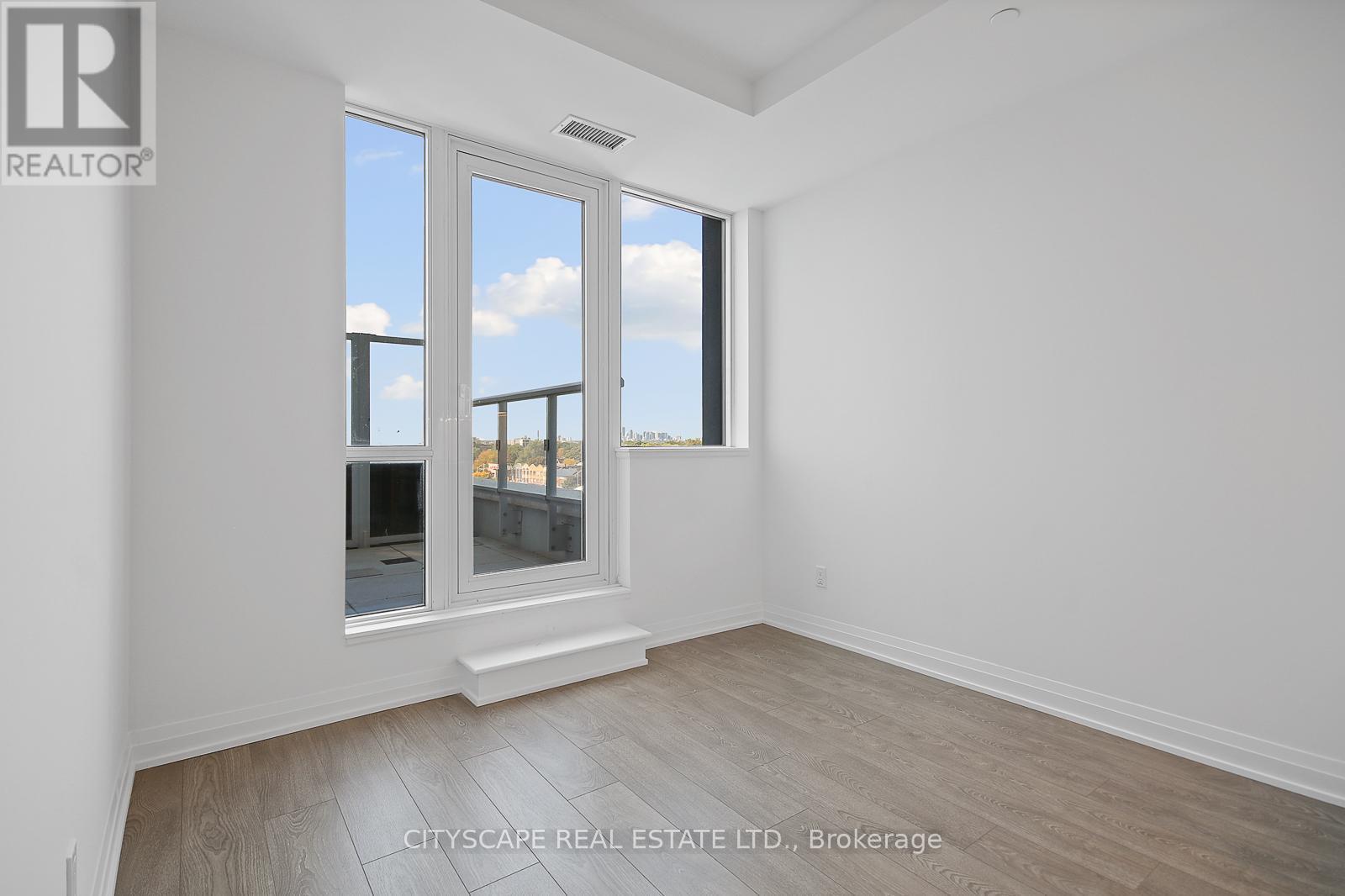 617 - 286 Main Street, Toronto, ON - Indoor Photo Showing Other Room