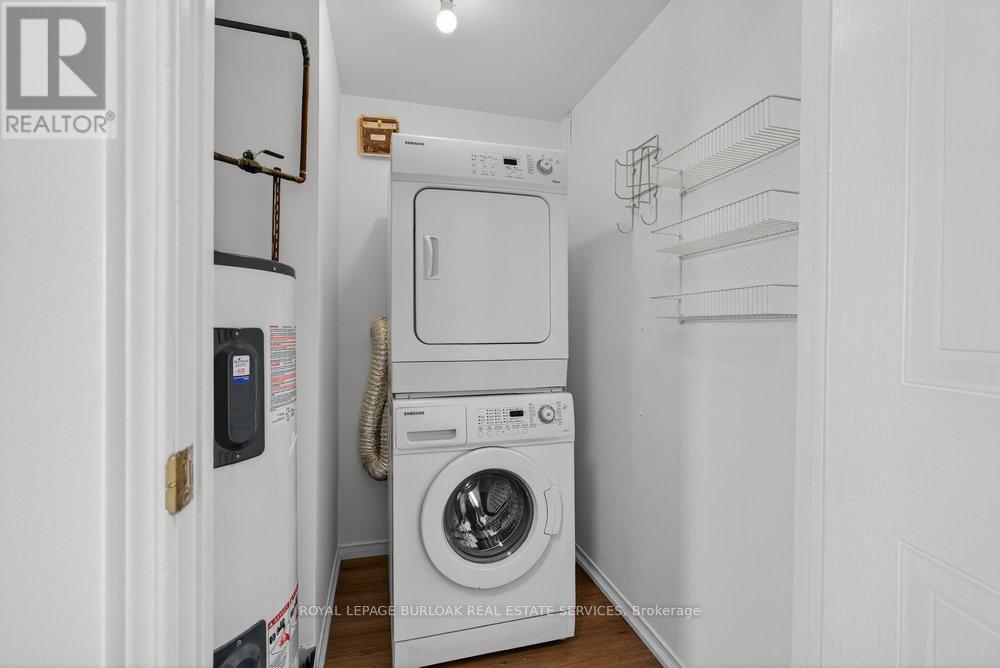 1007 - 5090 Pinedale Avenue, Burlington, ON - Indoor Photo Showing Laundry Room