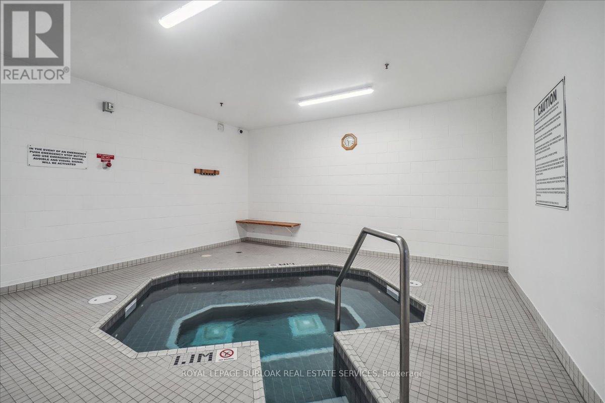 1007 - 5090 Pinedale Avenue, Burlington, ON - Indoor Photo Showing Other Room With In Ground Pool