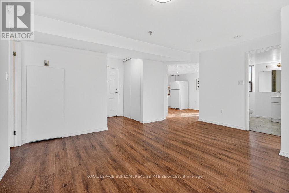 1007 - 5090 Pinedale Avenue, Burlington, ON - Indoor Photo Showing Other Room