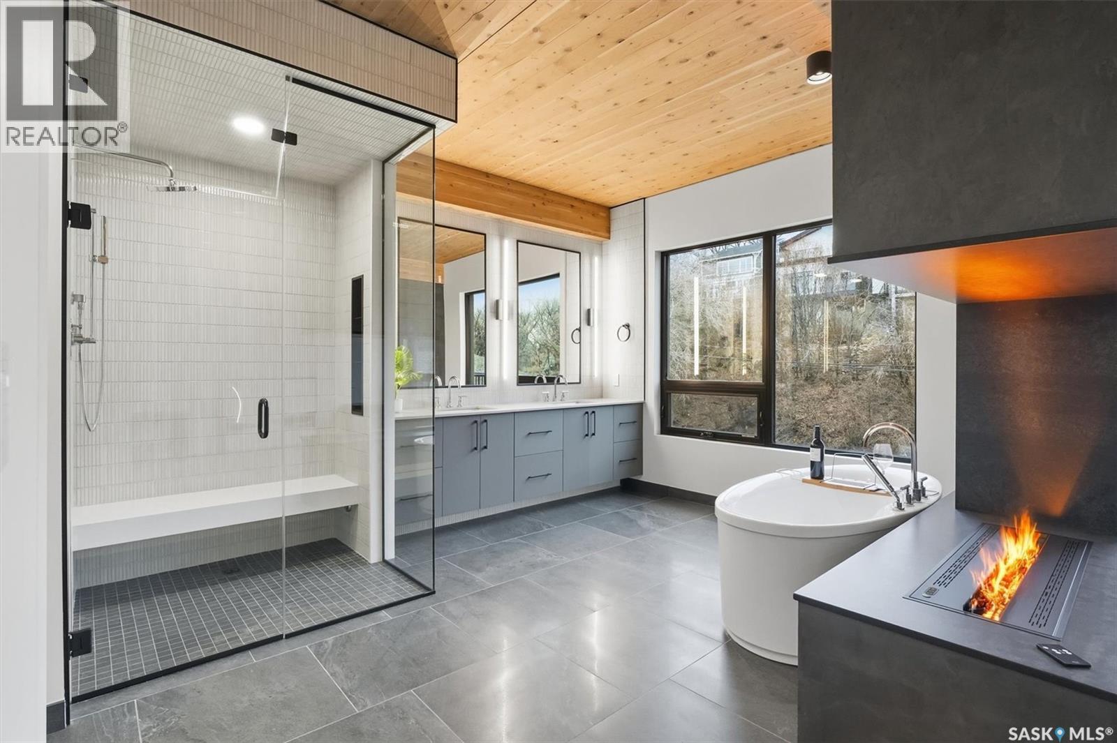 301 212 E Saskatchewan Crescent E, Saskatoon, SK - Indoor