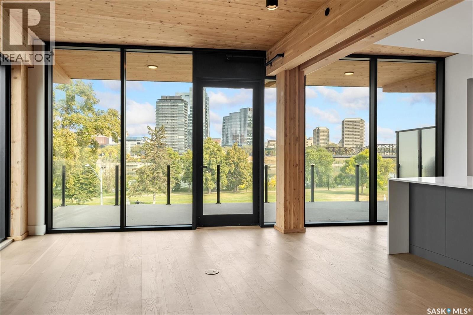 301 212 E Saskatchewan Crescent E, Saskatoon, SK - Photo Showing Other Room