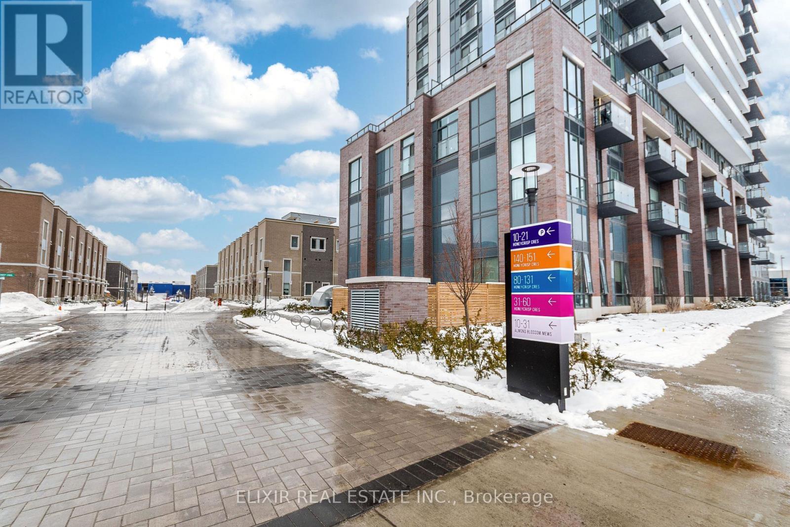 607 - 60 Honeycrisp Crescent E, Vaughan, ON - Outdoor With Facade