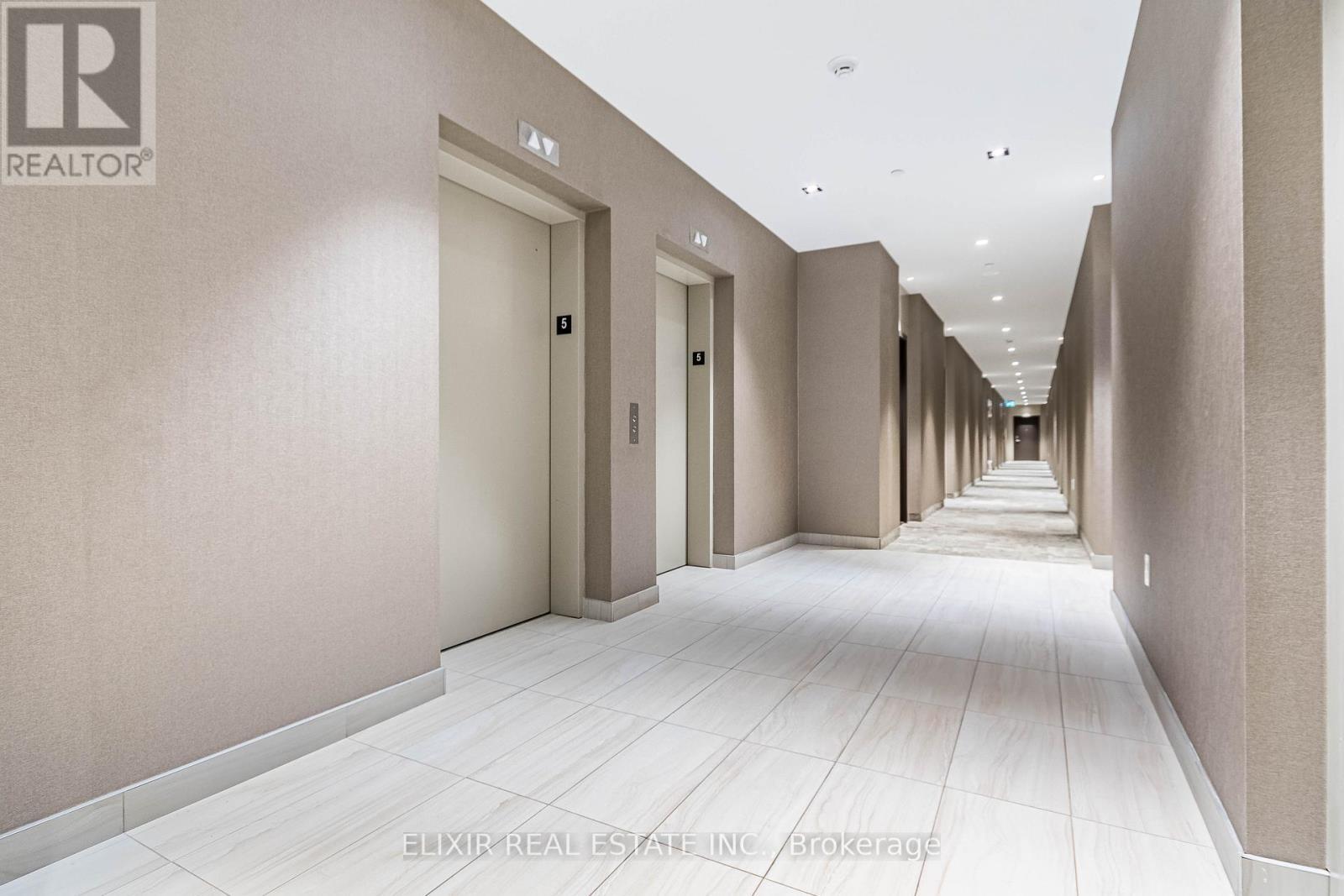 607 - 60 Honeycrisp Crescent E, Vaughan, ON - Indoor Photo Showing Other Room