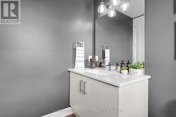 Powder room -