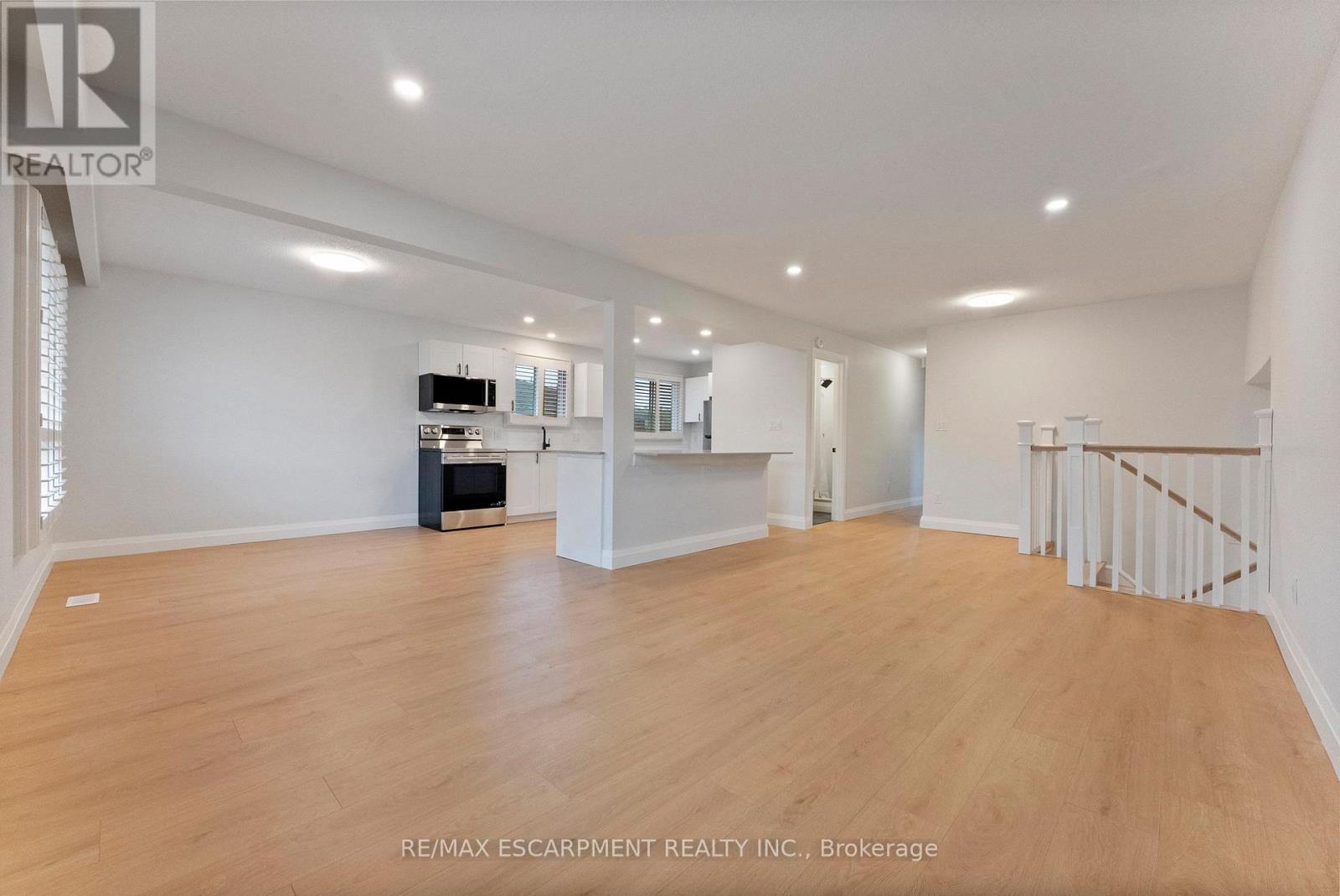 11 Marcella Crescent, Hamilton, ON - Indoor