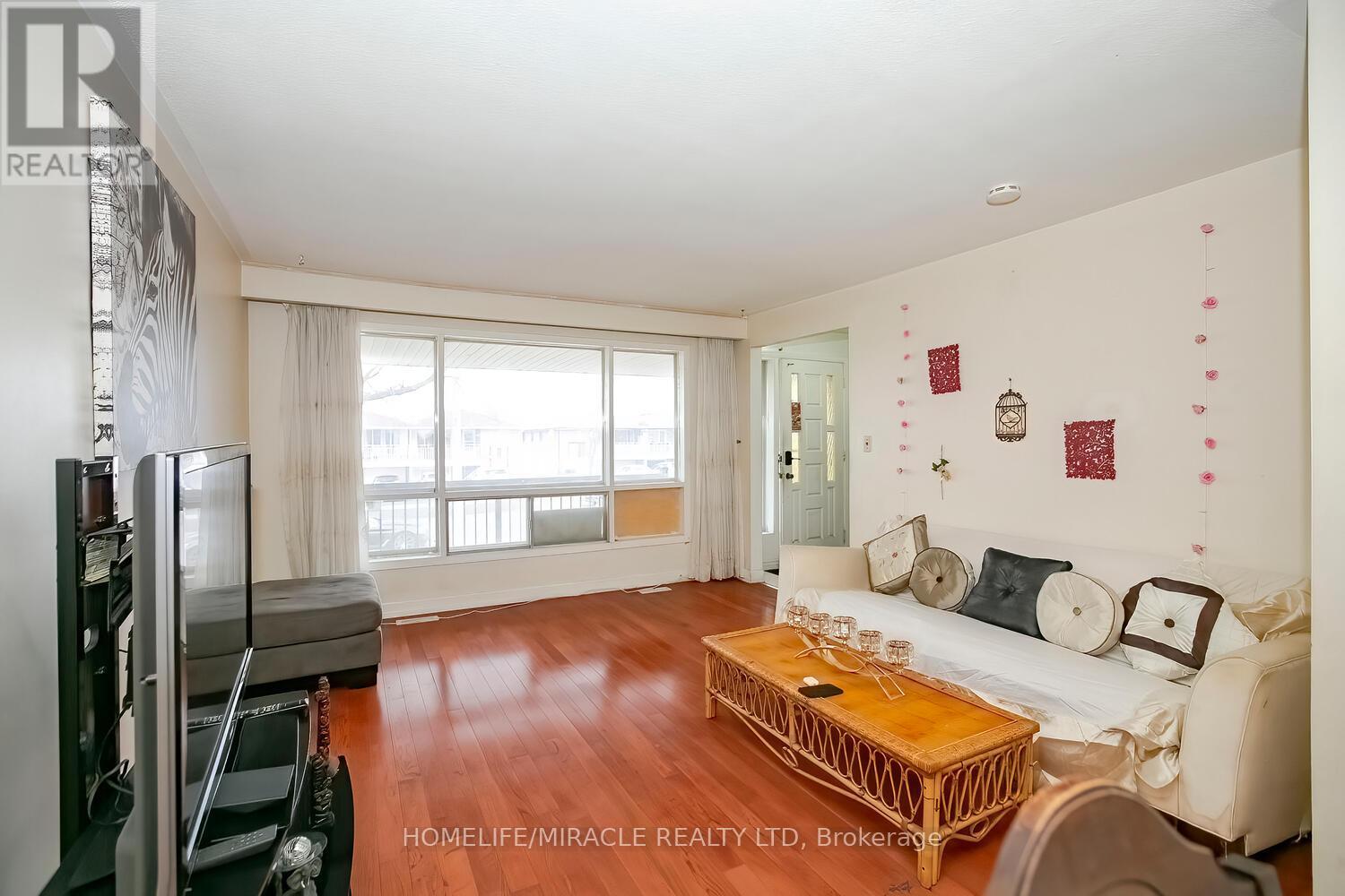 3436 Clara Drive, Mississauga, ON - Indoor