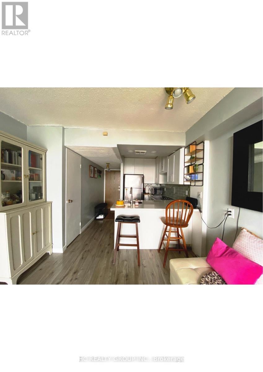 1903 - 150 Charlton Avenue E, Hamilton, ON - Indoor