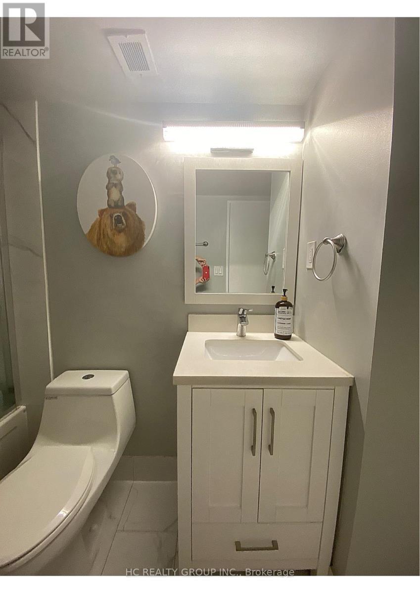 1903 - 150 Charlton Avenue E, Hamilton, ON - Indoor Photo Showing Bathroom