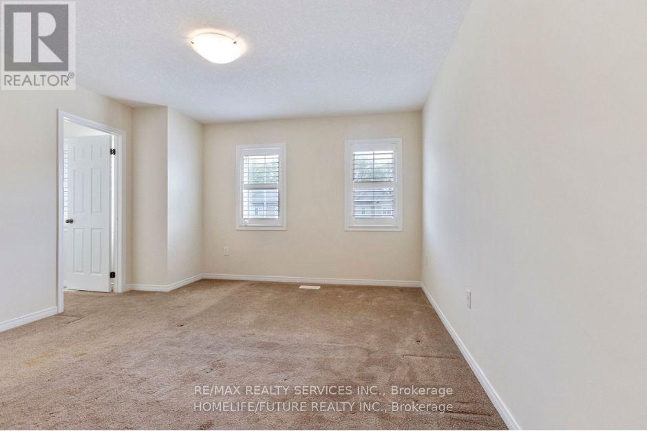 31 Cole Crescent, Brantford, ON - Indoor Photo Showing Other Room