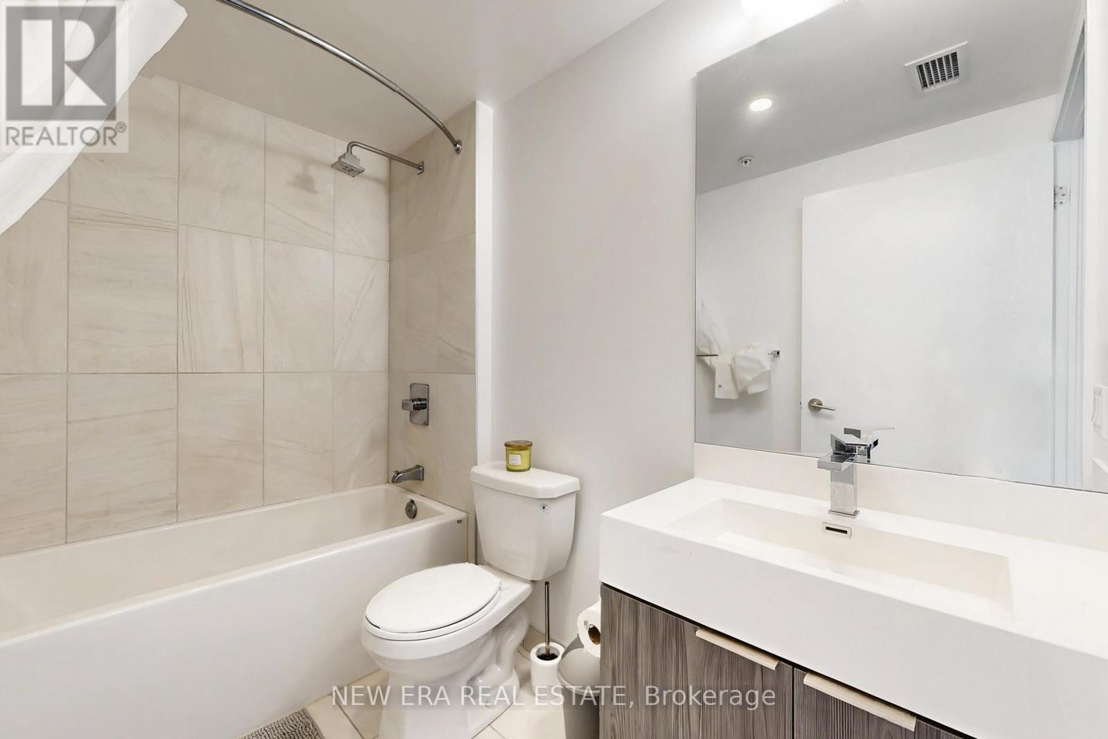 413 - 30 Samuel Wood Way, Toronto, ON - Indoor Photo Showing Bathroom