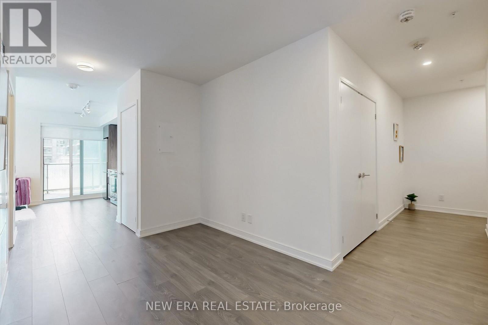 413 - 30 Samuel Wood Way, Toronto, ON - Indoor Photo Showing Other Room