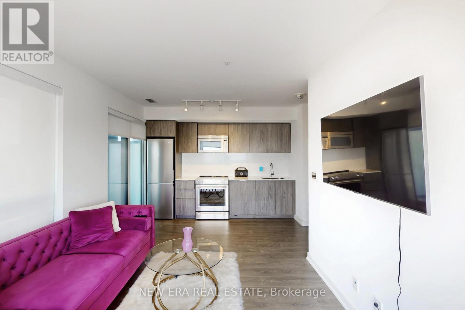 413 - 30 Samuel Wood Way, Toronto, ON - Indoor Photo Showing Kitchen