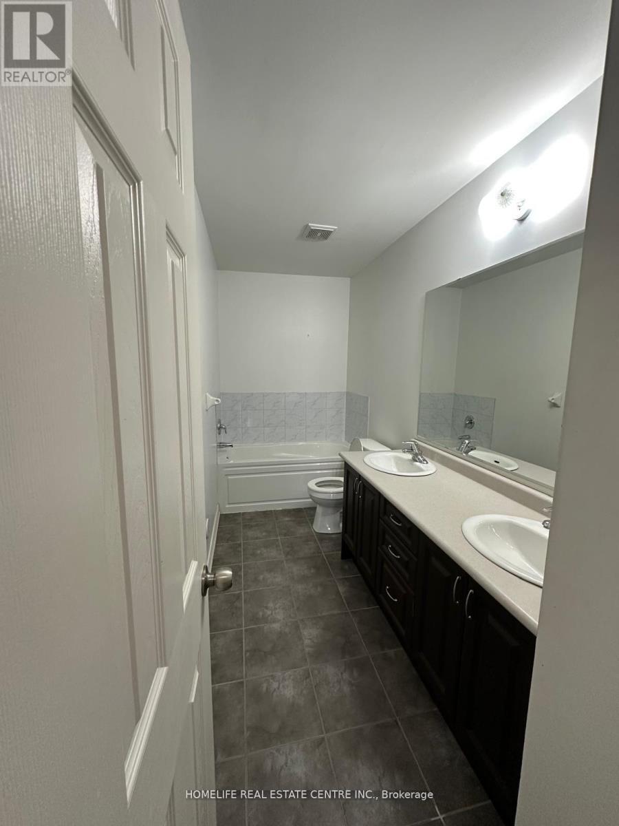 139 Inspire Boulevard, Brampton, ON - Indoor Photo Showing Bathroom