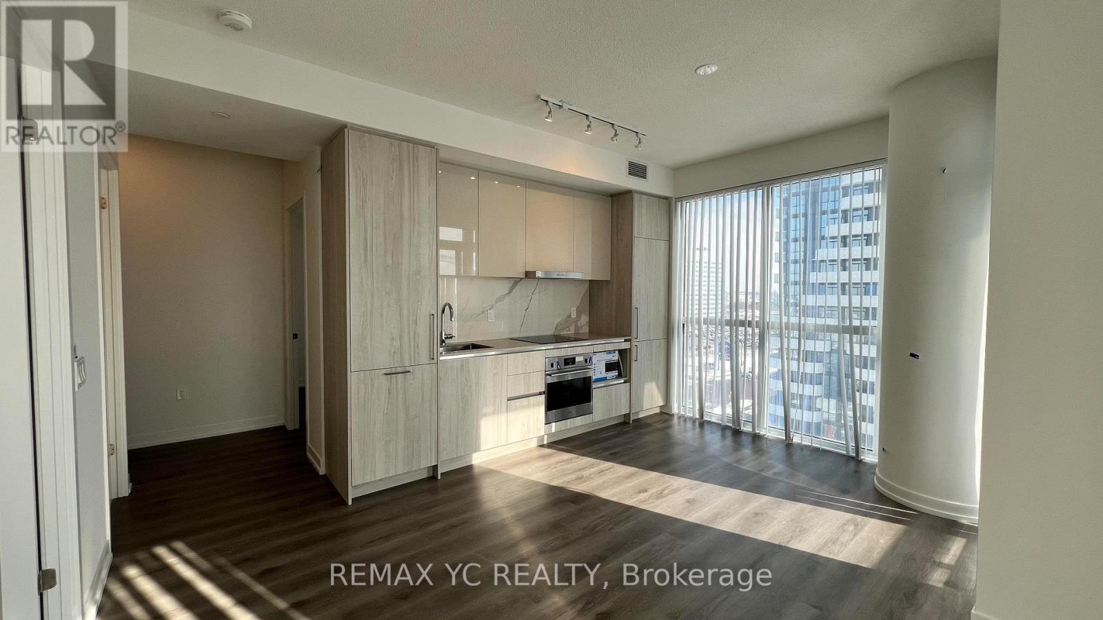 1102 - 225 Commerce Street, Vaughan, ON - Indoor Photo Showing Kitchen