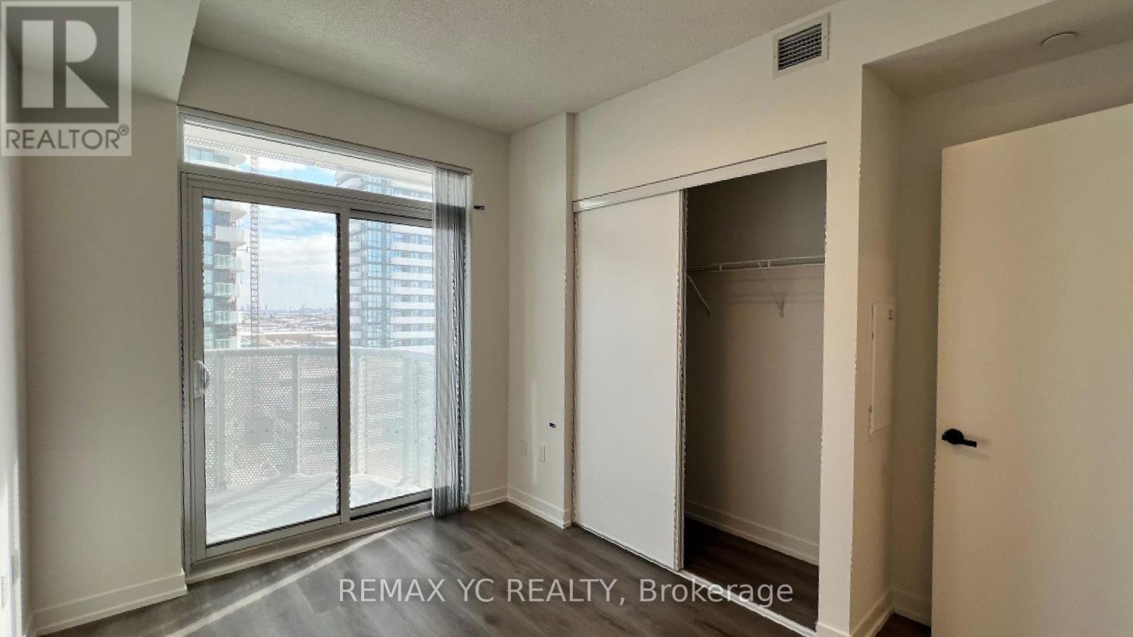 1102 - 225 Commerce Street, Vaughan, ON - Indoor Photo Showing Other Room