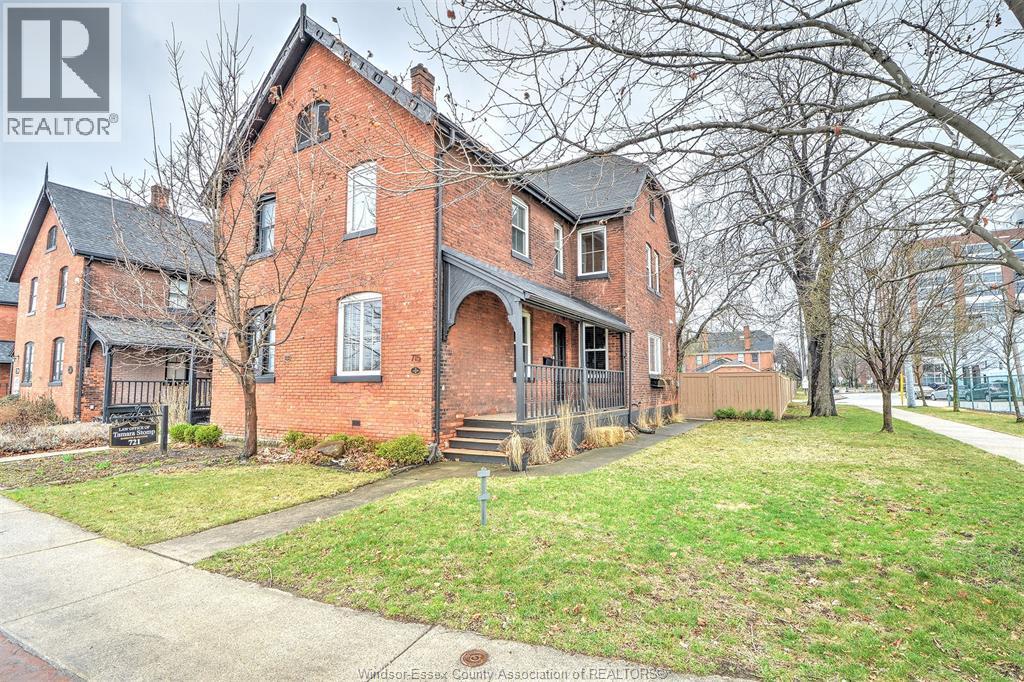 715 Walker Road, Windsor, ON - Outdoor