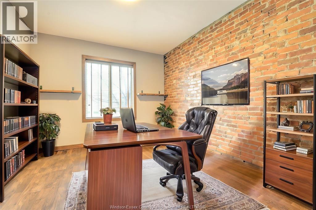 715 Walker Road, Windsor, ON - Indoor Photo Showing Office