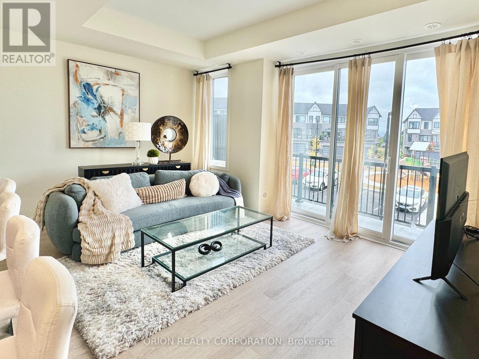 704 - 160 Densmore Road, Cobourg, ON - Indoor Photo Showing Living Room