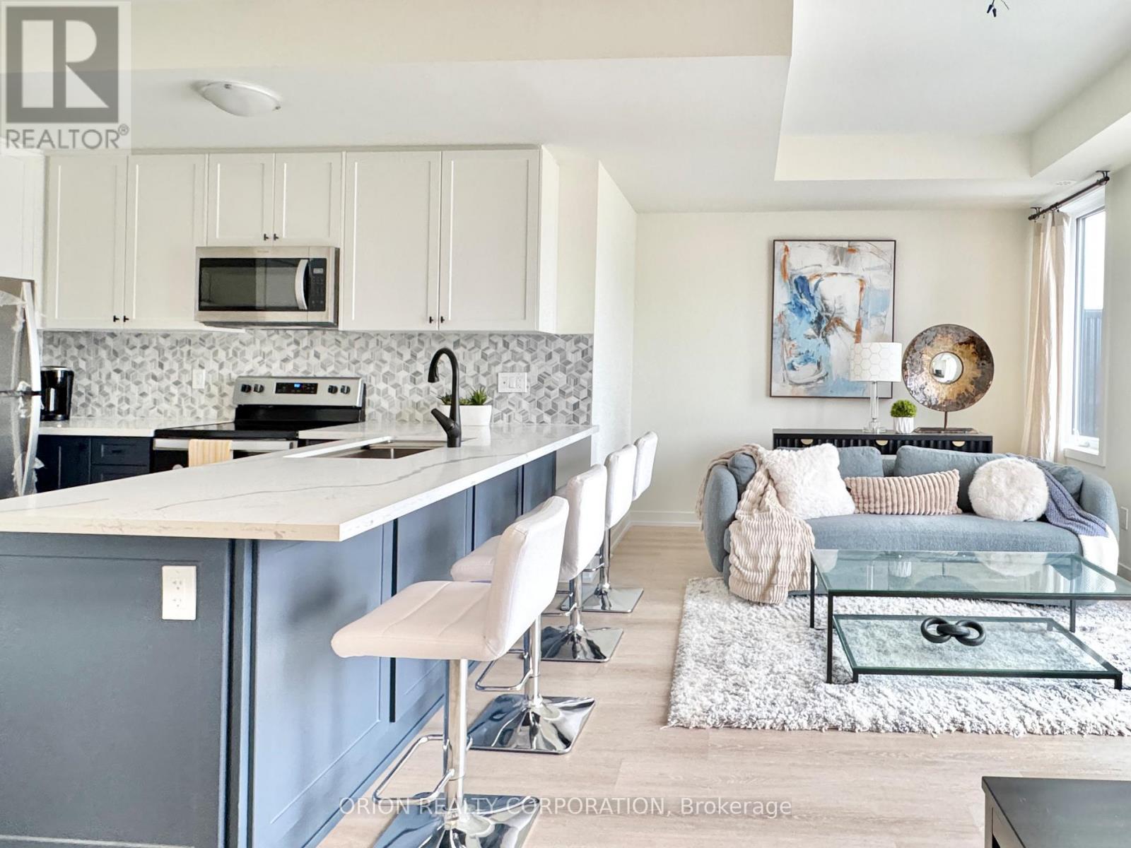 704 - 160 Densmore Road, Cobourg, ON - Indoor Photo Showing Kitchen With Upgraded Kitchen