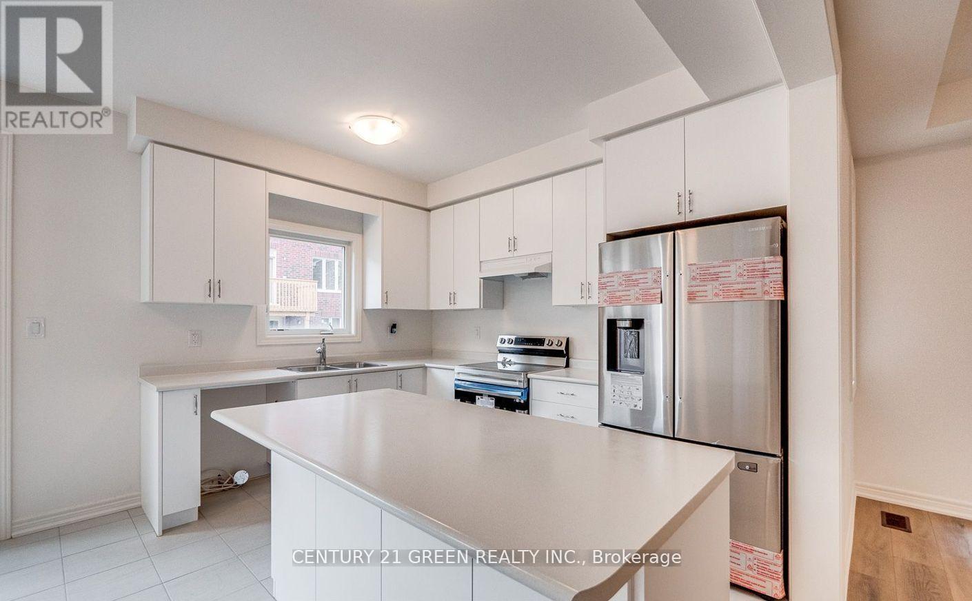 59 Hager Crk Terrace, Hamilton, ON - Indoor Photo Showing Kitchen With Double Sink With Upgraded Kitchen