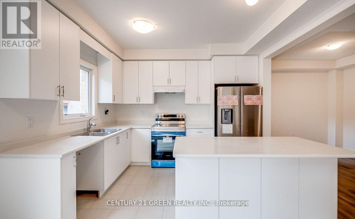59 Hager Crk Terrace, Hamilton, ON - Indoor Photo Showing Kitchen With Double Sink