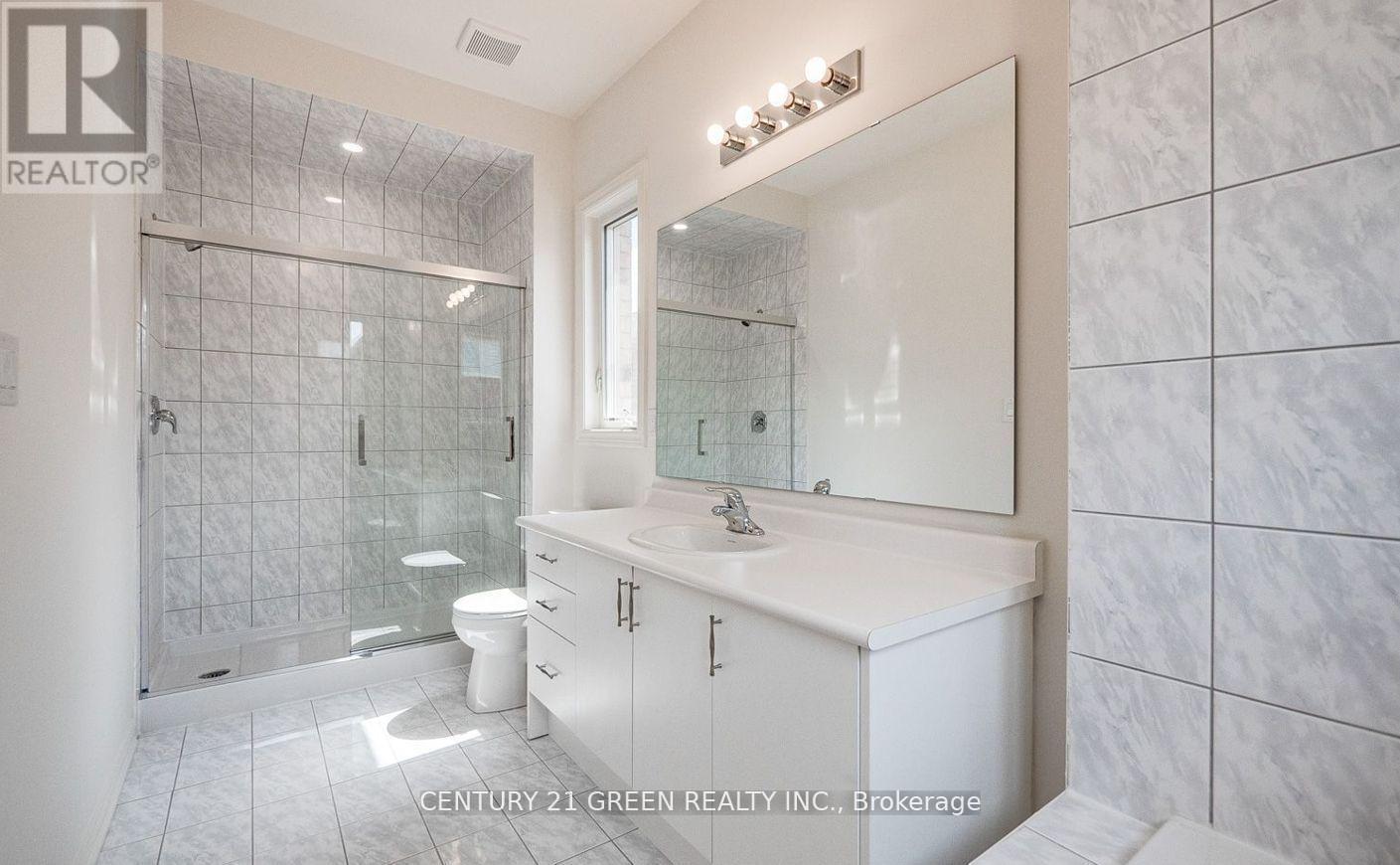 59 Hager Crk Terrace, Hamilton, ON - Indoor Photo Showing Bathroom