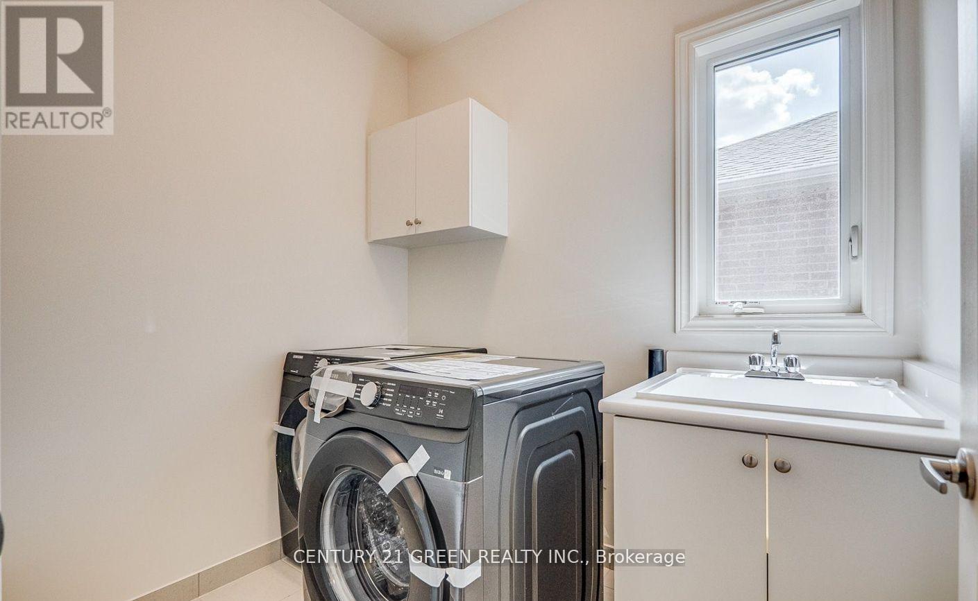 59 Hager Crk Terrace, Hamilton, ON - Indoor Photo Showing Laundry Room
