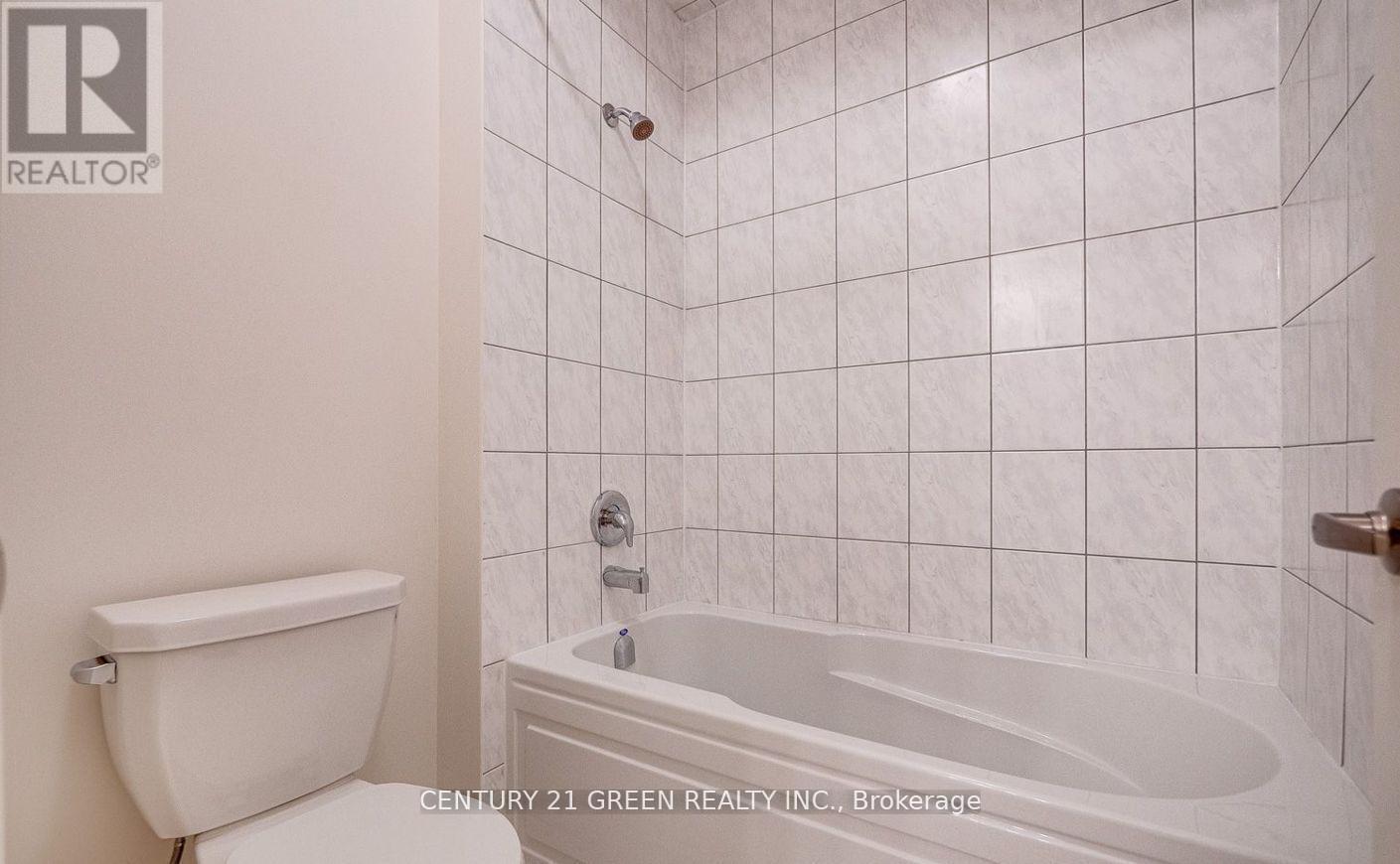 59 Hager Crk Terrace, Hamilton, ON - Indoor Photo Showing Bathroom