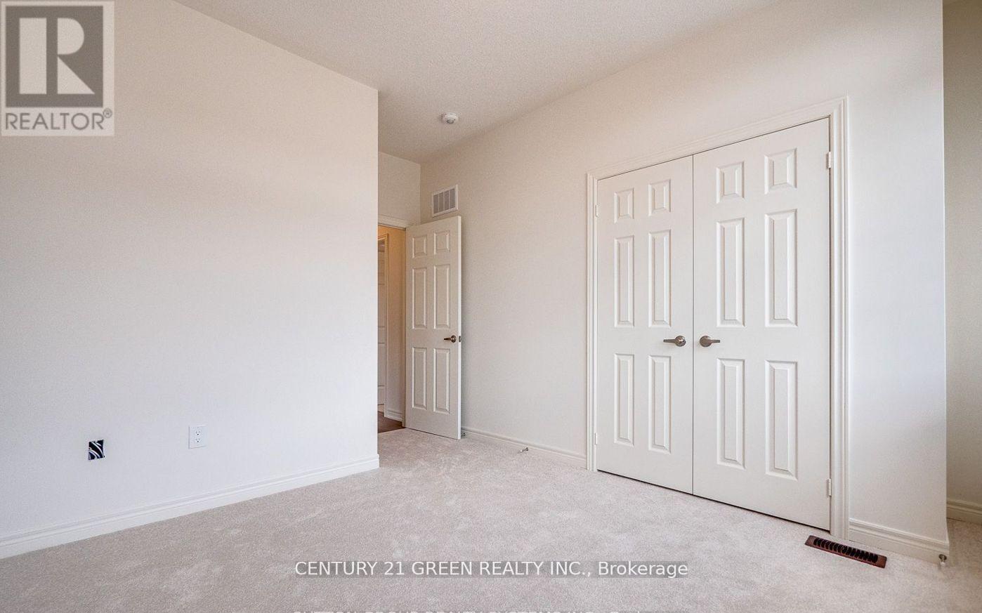 59 Hager Crk Terrace, Hamilton, ON - Indoor Photo Showing Other Room