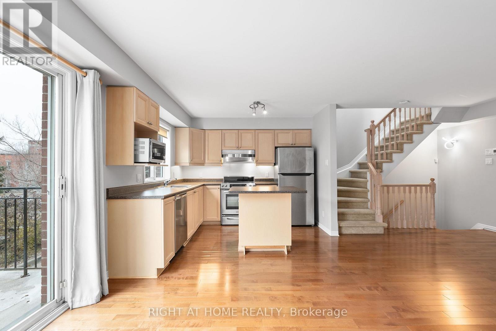 Open-Concept Kitchen - 4 Thorburn Private, Ottawa, ON - Indoor Photo Showing Kitchen