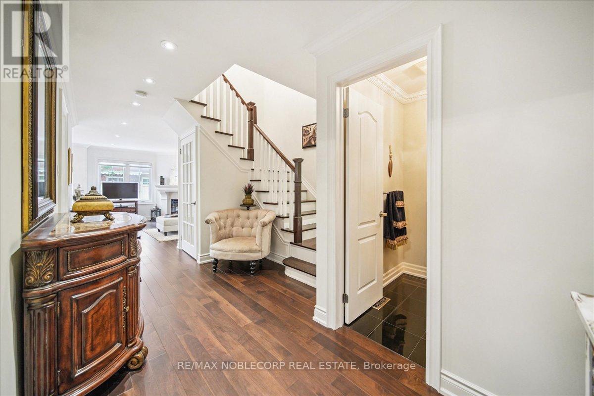 31 Mountfield Crescent, Vaughan, ON - Indoor Photo Showing Other Room