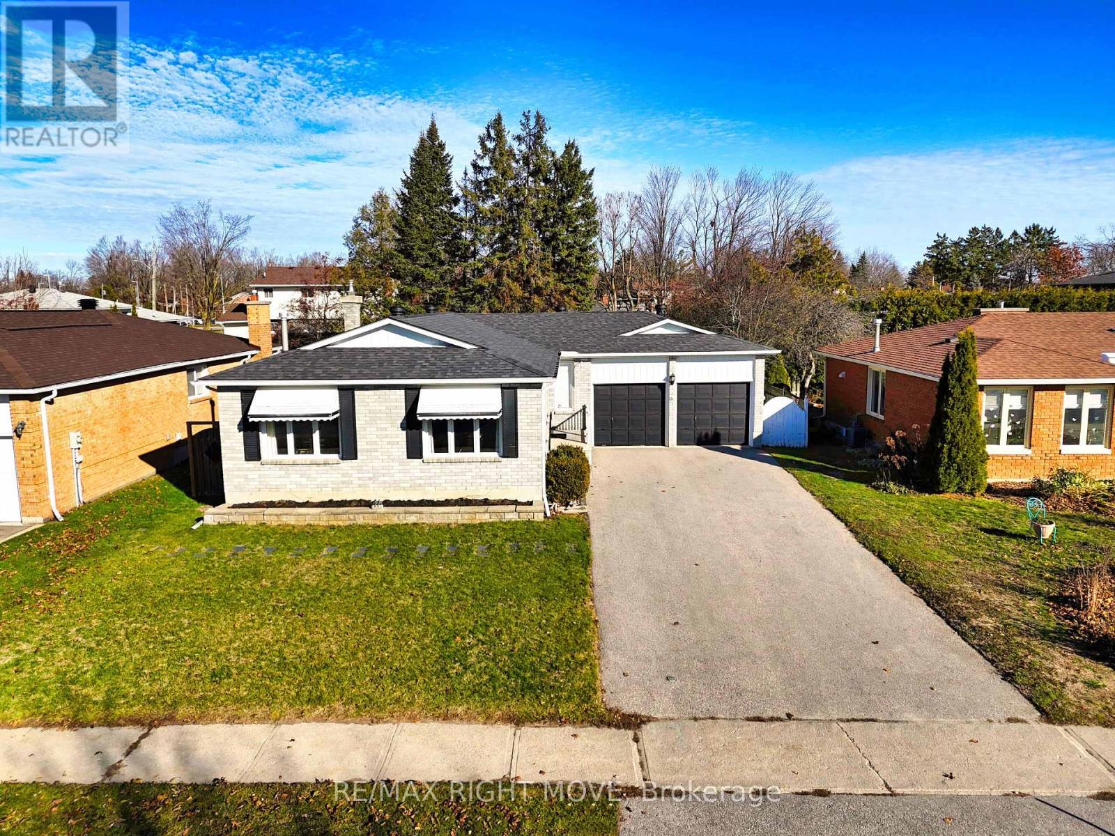 6 Lindsay Crescent, Orillia, ON - Outdoor