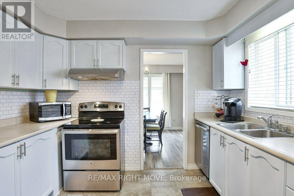 6 Lindsay Crescent, Orillia, ON - Indoor Photo Showing Kitchen With Double Sink