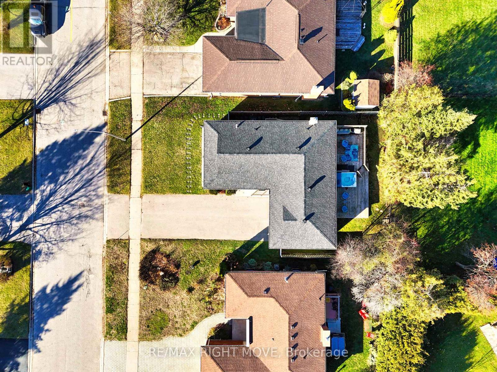 6 Lindsay Crescent, Orillia, ON - Outdoor