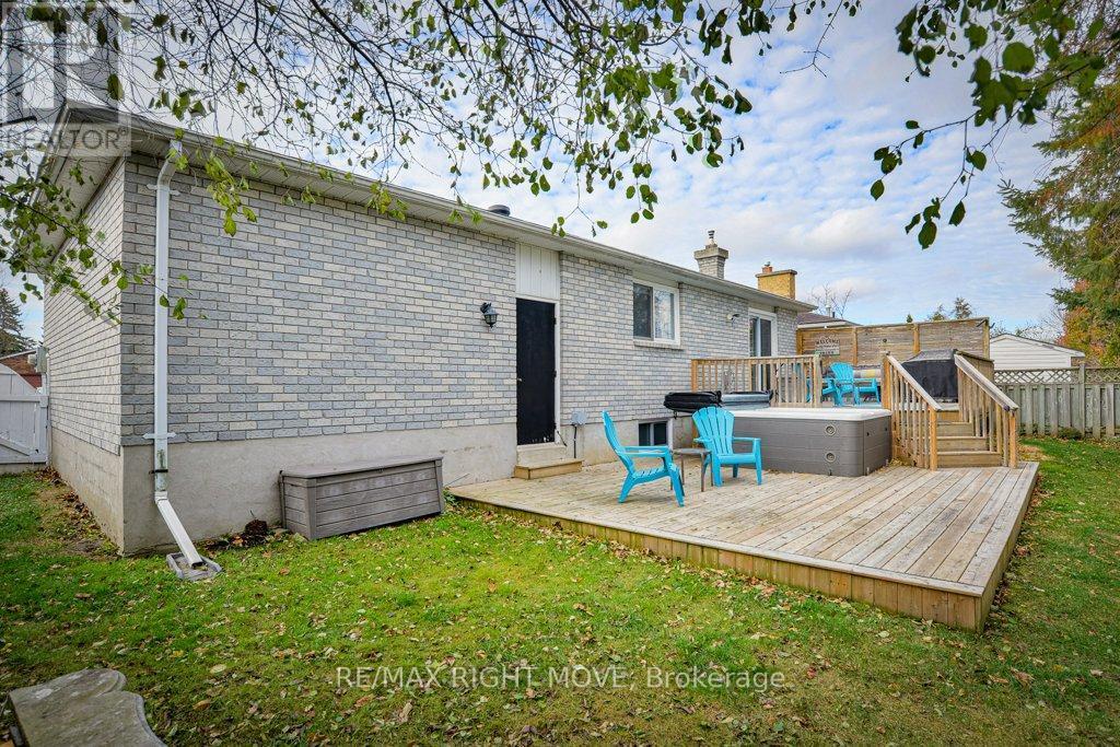 6 Lindsay Crescent, Orillia, ON - Outdoor With Deck Patio Veranda With Exterior