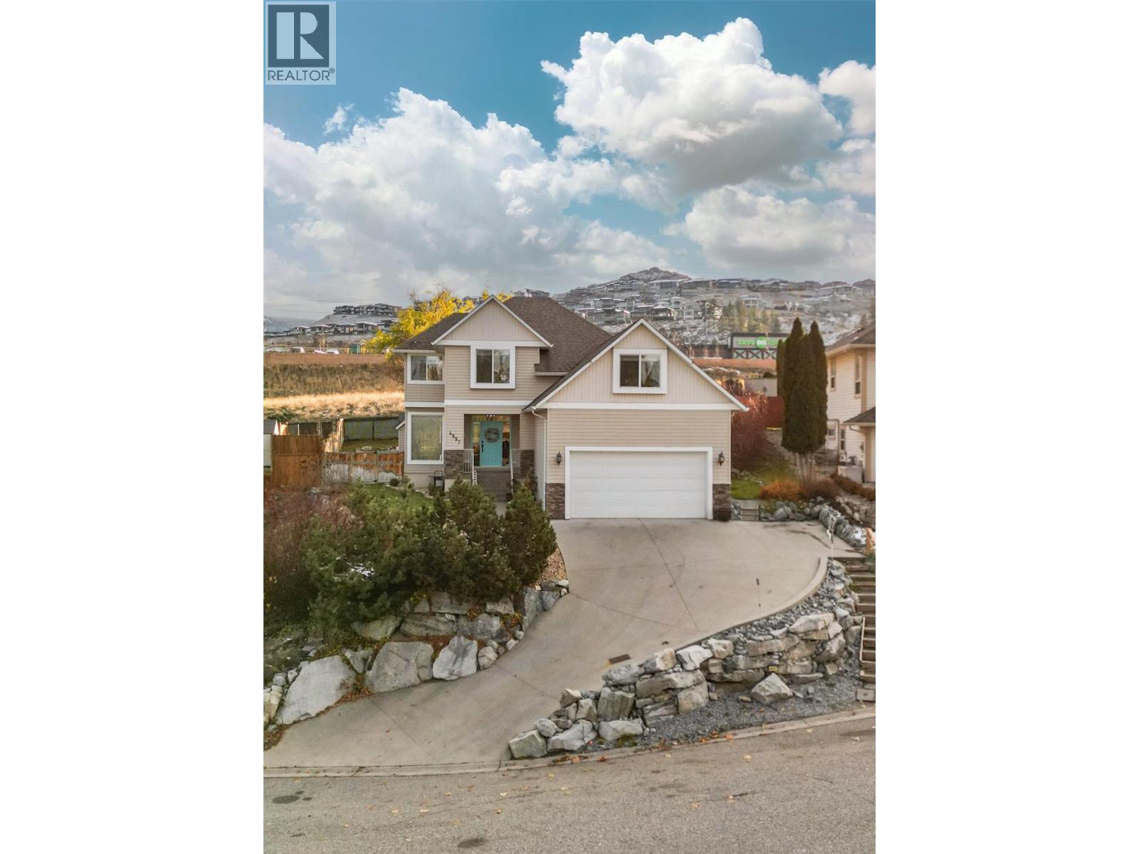 4897 Warbler Court Lot# Lot 25, Kelowna, BC - Outdoor With Facade