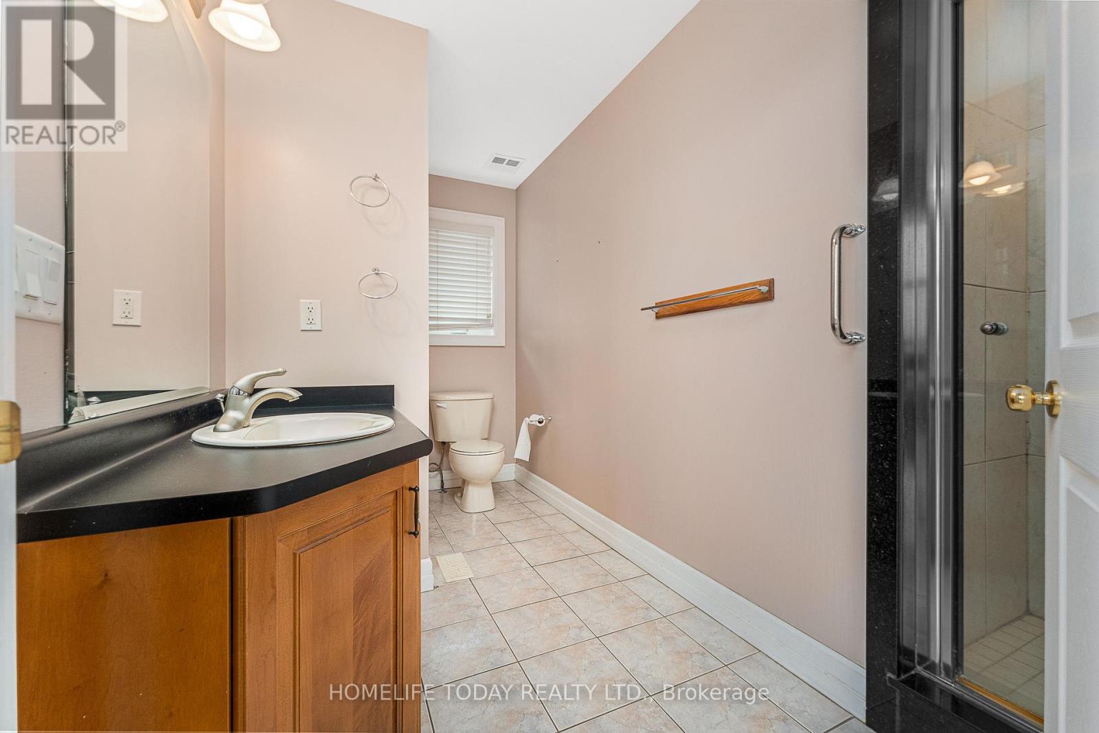 9617 Manitou Crescent, Windsor, ON - Indoor Photo Showing Bathroom