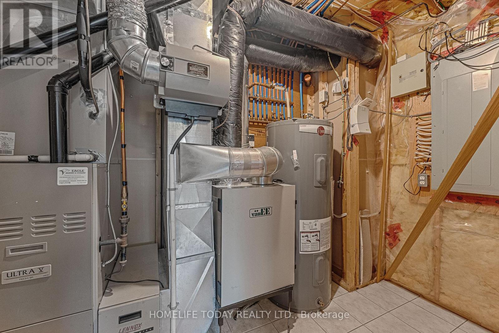 9617 Manitou Crescent, Windsor, ON - Indoor Photo Showing Basement