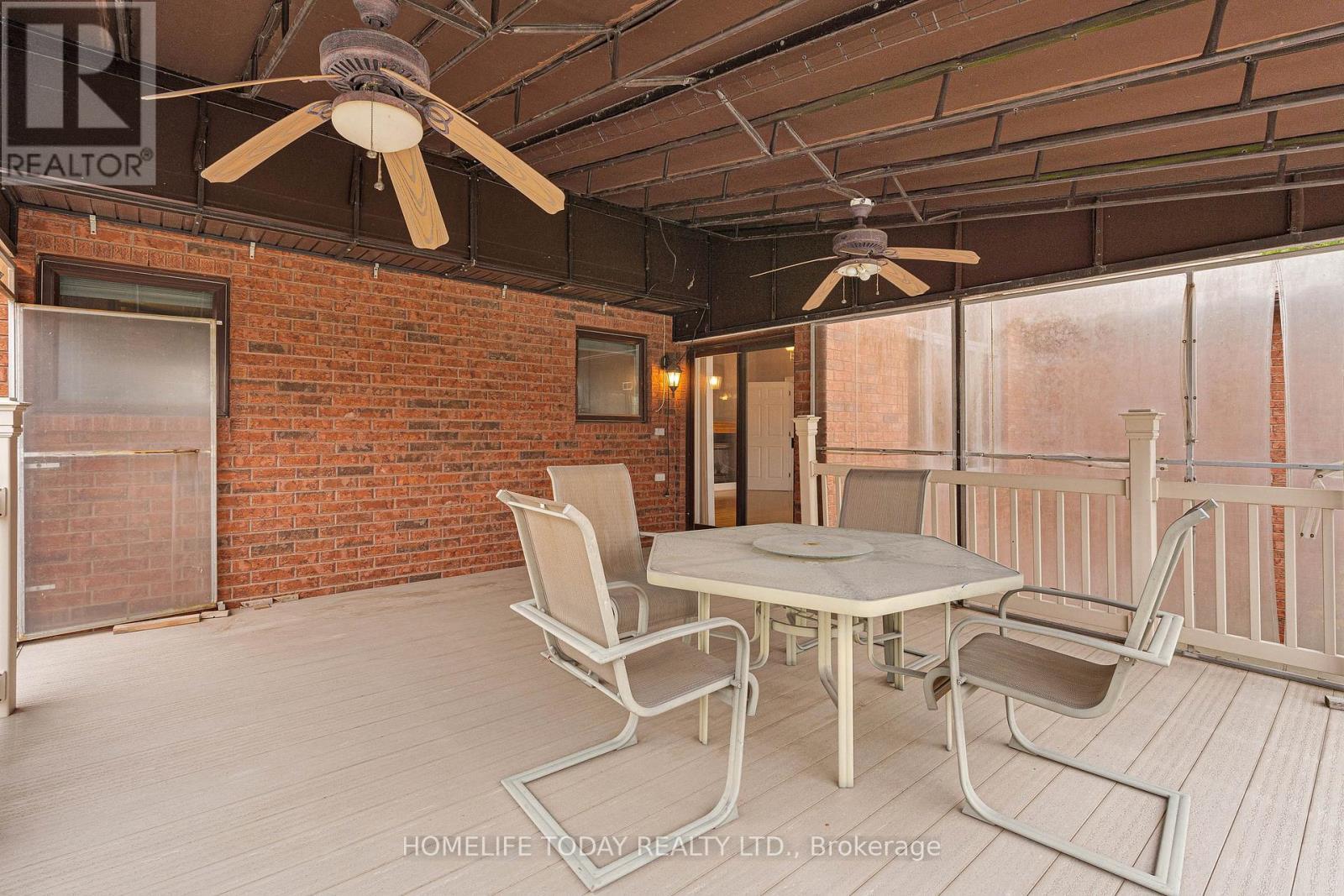 9617 Manitou Crescent, Windsor, ON -