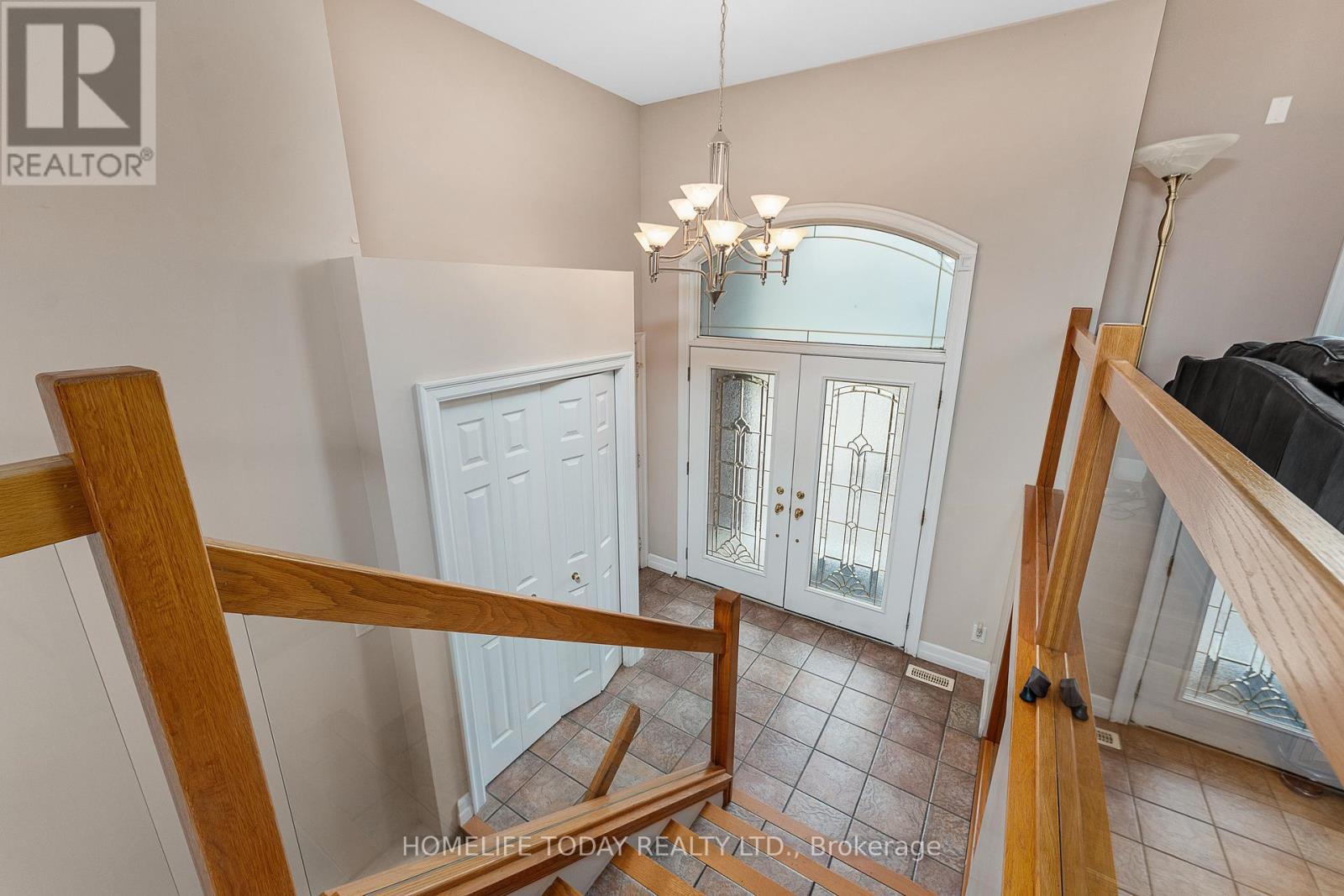 9617 Manitou Crescent, Windsor, ON - Indoor Photo Showing Other Room