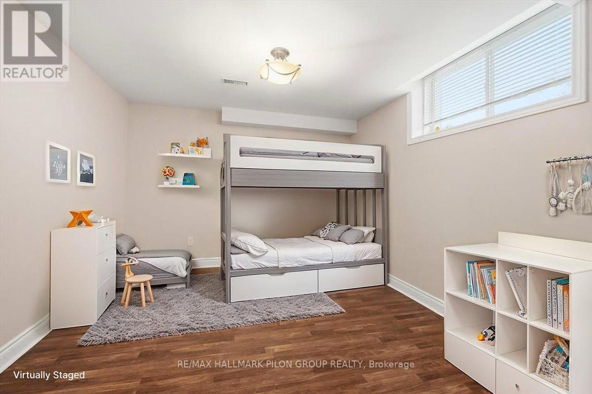 188 Whispering Winds Way, Ottawa, ON - Indoor Photo Showing Bedroom