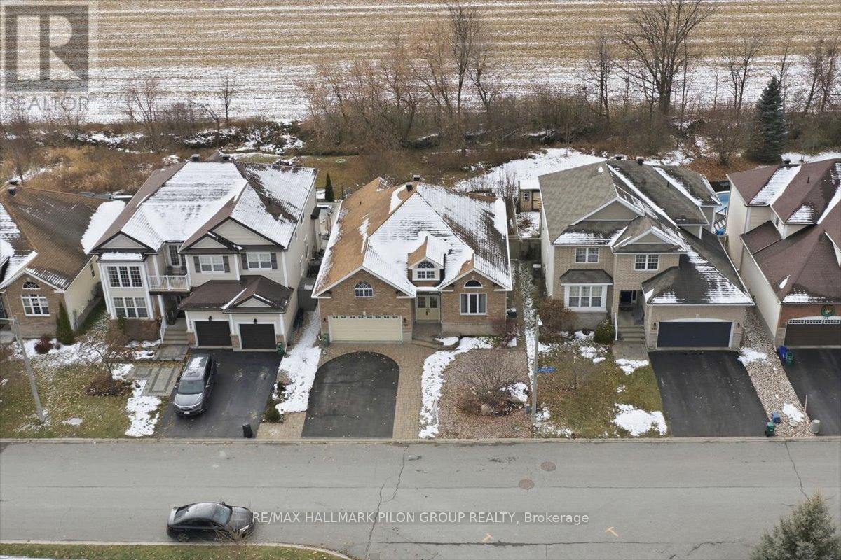 188 Whispering Winds Way, Ottawa, ON - Outdoor With Facade