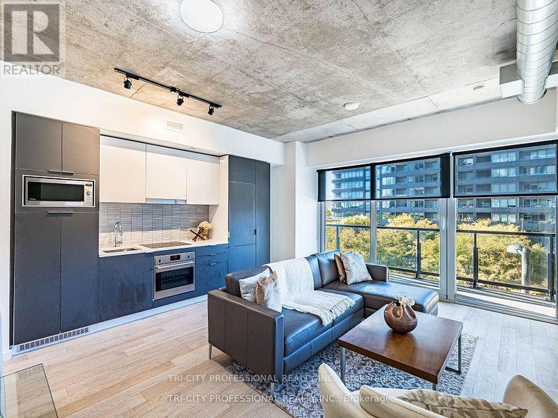 304 - 170 Bayview Avenue, Toronto, ON - Indoor